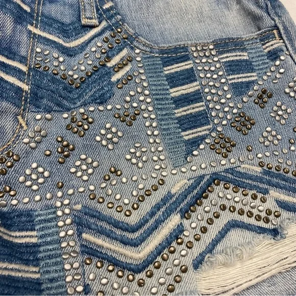 Hollister studded denim jean shorts light wash bedazzled raw hem womens - Picture 3 of 8